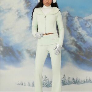 Hello Kitty x Forever 21 - Matching Cinnamoroll Set,
Mint Green